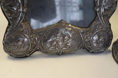 Lot 130 - Pair of Elizabeth II silver easel photograph frames
