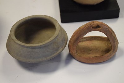 Lot 147 - Antiquities - Small quantity of earthenware vessels