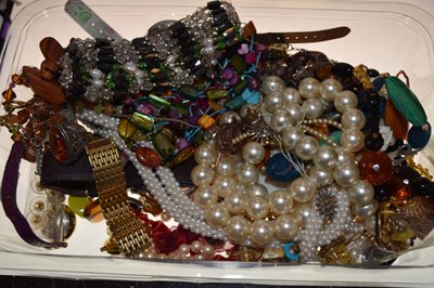 Lot 87 - Quantity of costume jewellery