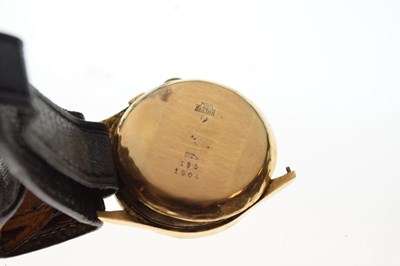 Lot 95 - Maxor  - 18K yellow metal gentleman's antimagnetic wristwatch