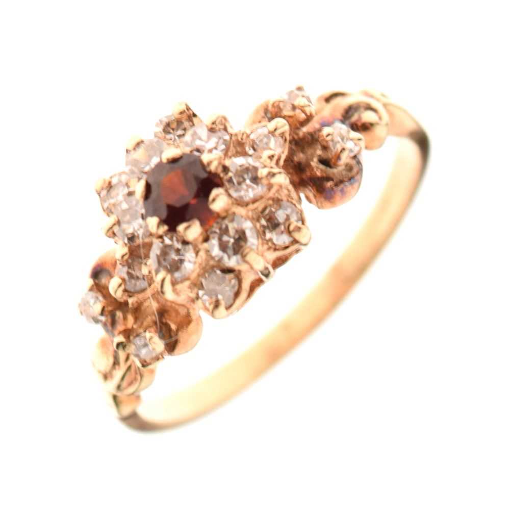 Lot 5 - Garnet and single cut diamond cluster ring