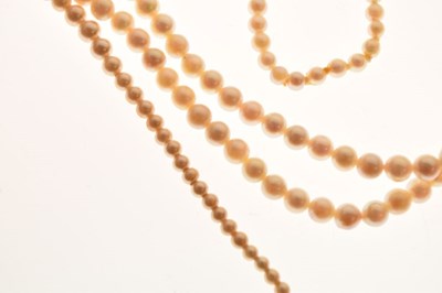 Lot 60 - Long row of graduated cultured pearls
