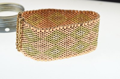 Lot 111 - Three-colour mesh bracelet