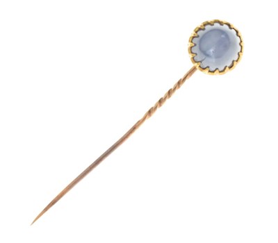Lot 116 - Star sapphire stickpin