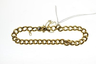Lot 66 - Yellow metal curb link bracelet