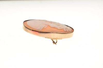 Lot 29 - Victorian shell cameo brooch