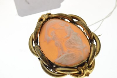 Lot 30 - Victorian shell cameo brooch