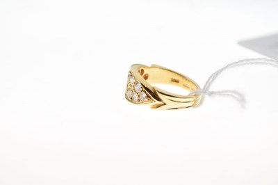 Lot 15 - Twelve stone diamond 18ct gold ring