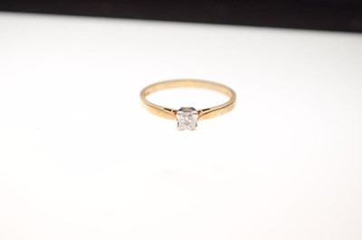 Lot 13 - 9ct gold Princess cut  single stone diamond ring