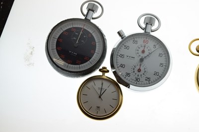 Lot 140 - Five various pocket/strap watches