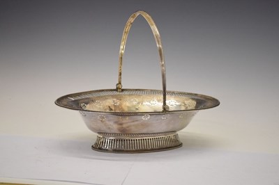 Lot 166 - George III silver bread basket