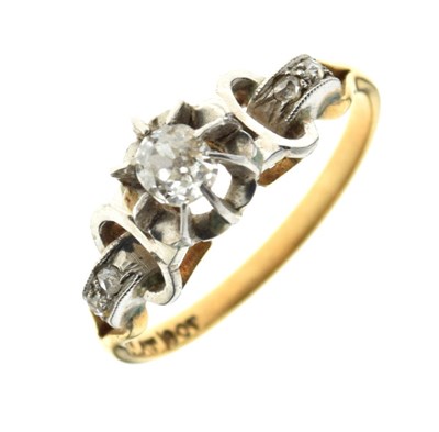 Lot 2 - Single stone diamond set ring