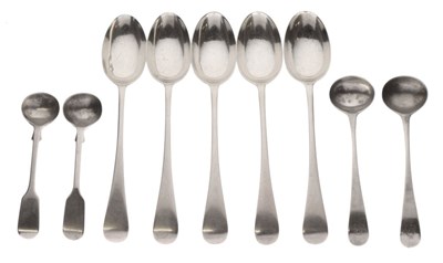Lot 193 - Small quantity of silver flatware to include late Victorian teaspoons, etc