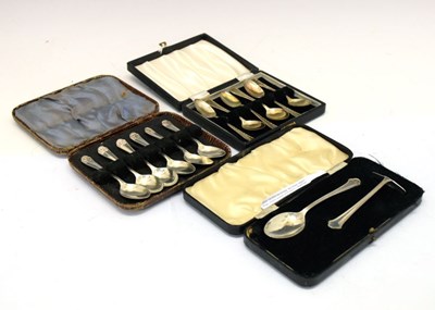 Lot 195 - Two cased sets of six teaspoons