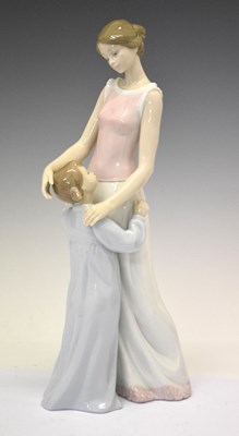 Lot 526 - Lladro porcelain figure group, 'Someone to watch over me'