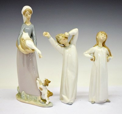 Lot 509 - Three Lladro porcelain figures