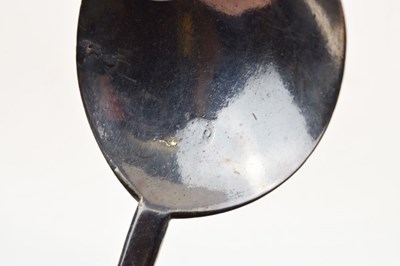 Lot 149 - 17th Century seal top spoon
