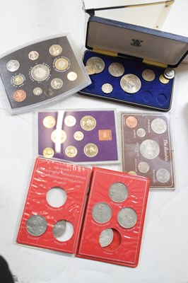 Lot 142 - Quantity of GB and World coinage