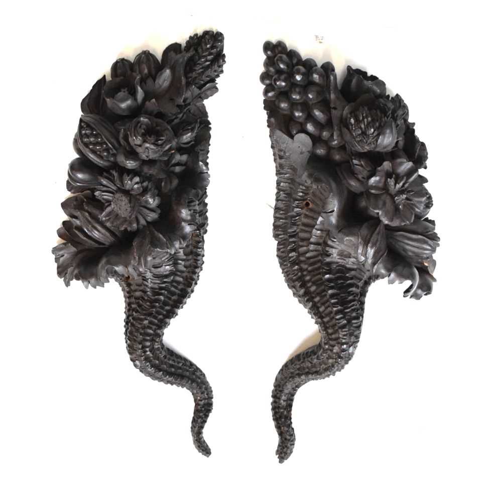 Lot 453 - Pair of carved oak cornucopia wall appliques