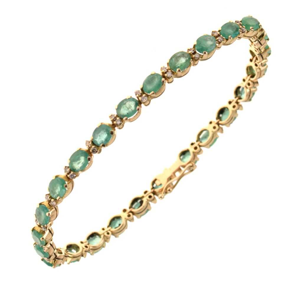 Lot 108 - Emerald and diamond bracelet