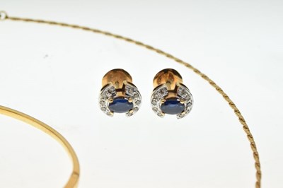 Lot 48 - Sapphire and diamond set suite of jewellery