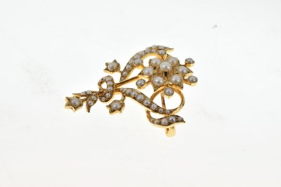 Lot 43 - Seed pearl set pendant brooch, circa 1905