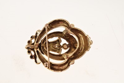 Lot 38 - 19th Century Continental brooch pendant