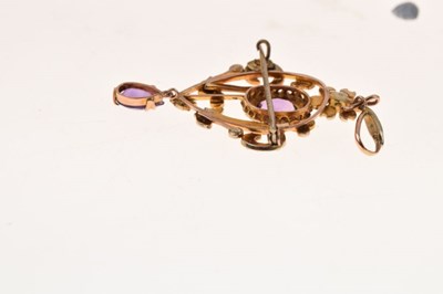Lot 42 - Edwardian yellow metal, amethyst and seed pearl pendant brooch