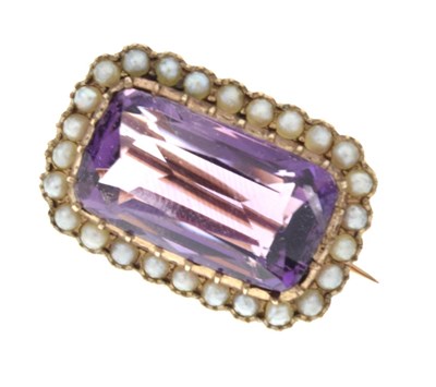 Lot 44 - Victorian amethyst and seed pearl brooch