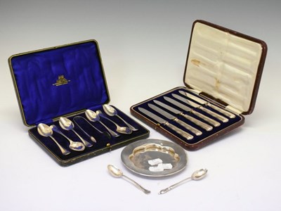 Lot 184 - Cased set of six George V silver Old English pattern tea-spoons and tongs, etc