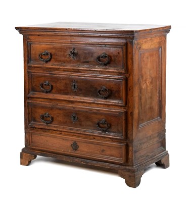 Lot 470 - 18th Century French chest