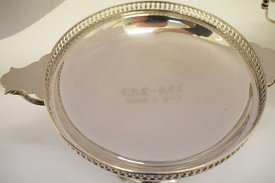 Lot 192 - Pair of  George V silver pedestal dishes