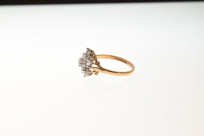 Lot 7 - Twenty-five stone diamond cluster ring