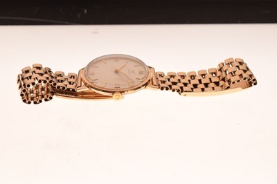 Lot 98 - Gentleman's vintage Omega 9ct gold wristwatch