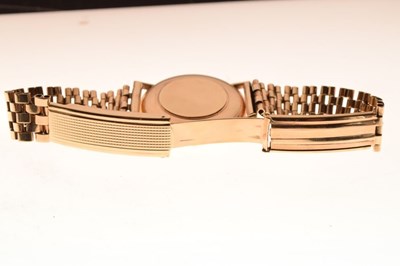 Lot 98 - Gentleman's vintage Omega 9ct gold wristwatch