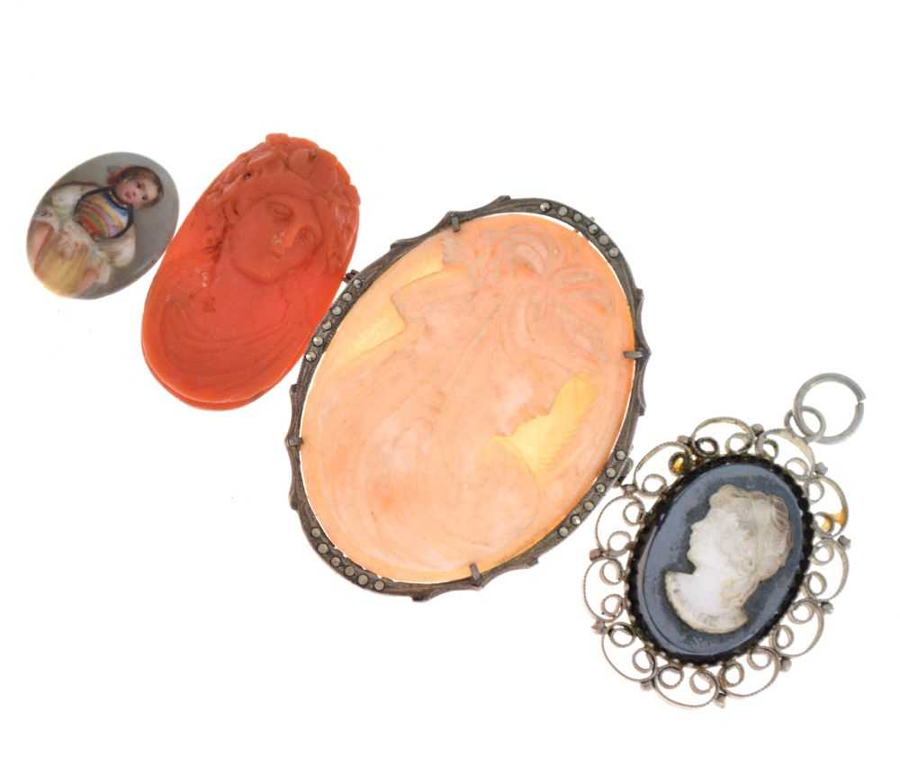 Lot 110 - Three cameos and painted miniature