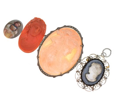 Lot 110 - Three cameos and painted miniature