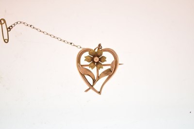 Lot 56 - Yellow metal (15ct) heart-shaped  brooch
