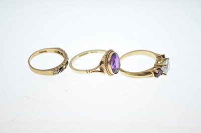 Lot 40 - Three 9ct gold dress rings