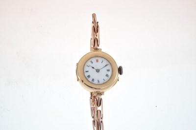 Lot 132 - Lady's 9ct gold wristwatch