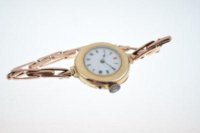 Lot 132 - Lady's 9ct gold wristwatch