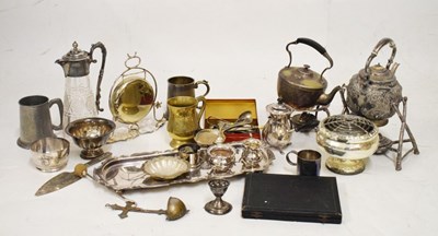 Lot 716 - Assorted plated wares
