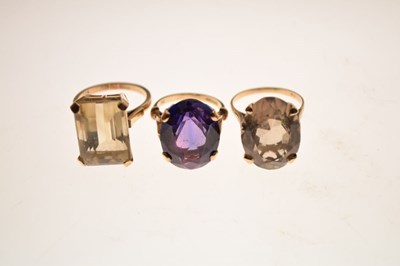 Lot 41 - Three 9ct gold gem set dress rings