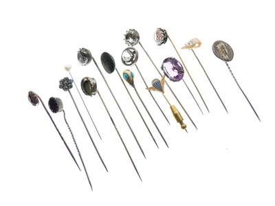 Lot 84 - Collection of unmarked hat and stick pins