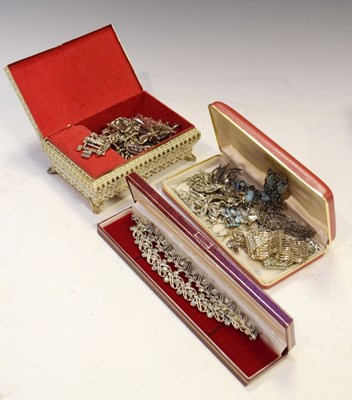 Lot 117 - Sundry silver and costume jewellery