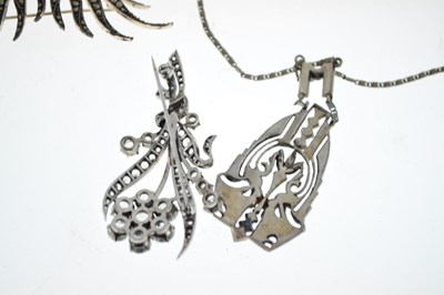 Lot 101 - Marcasite and paste jewellery