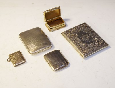 Lot 178 - Collection of small silver