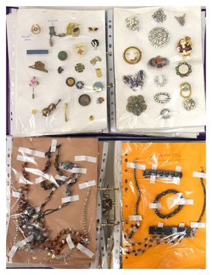 Lot 104 - Quantity of costume jewellery