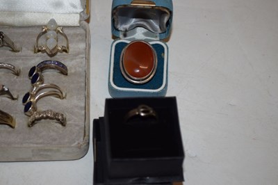 Lot 103 - Collection of mainly silver rings