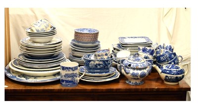 Lot 375 - Quantity of blue and white tableware